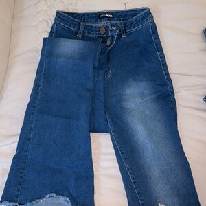 Fashion Nova Flare jeans. Size 7
